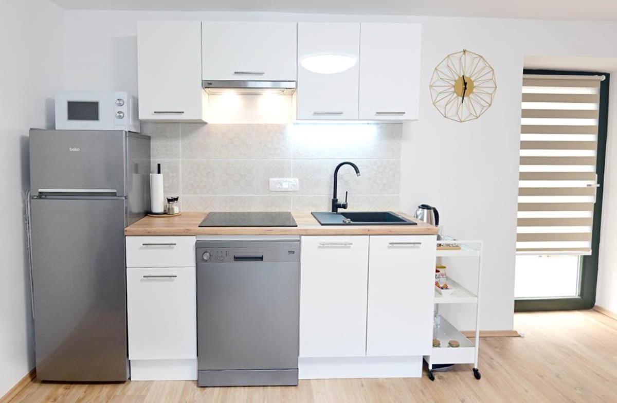 Apartment D & Studio L Dobrinj Eksteriør bilde