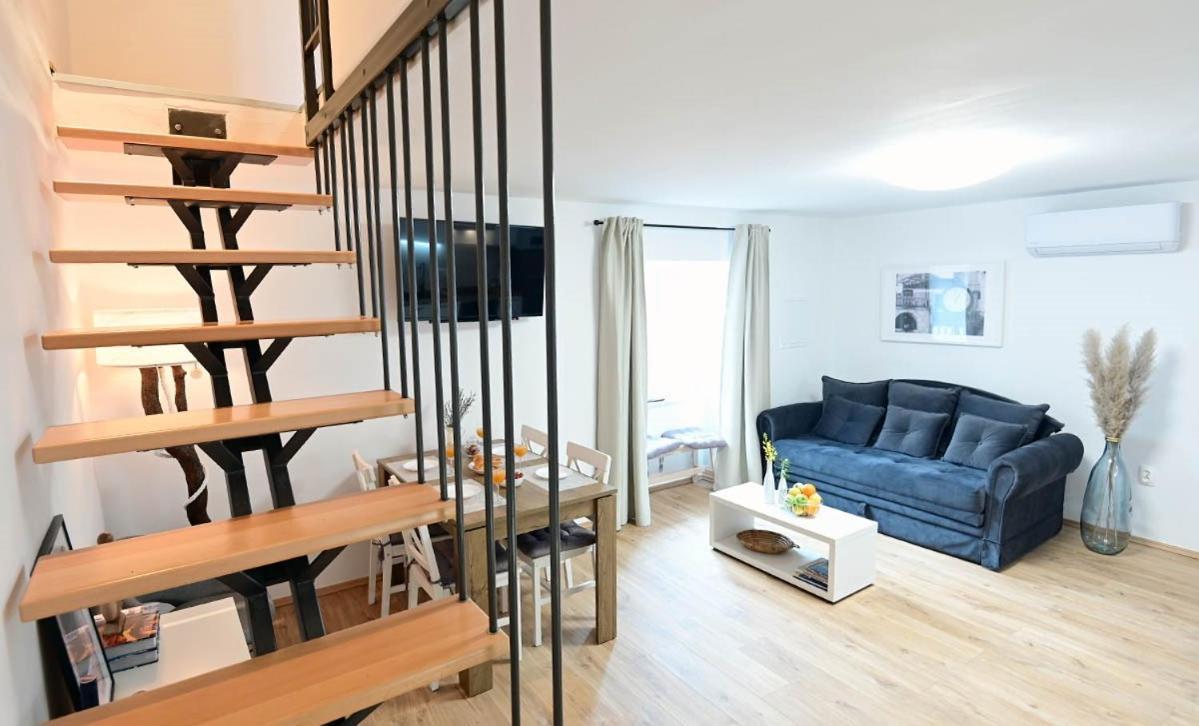 Apartment D & Studio L Dobrinj Eksteriør bilde