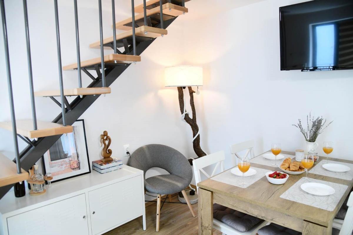 Apartment D & Studio L Dobrinj Eksteriør bilde