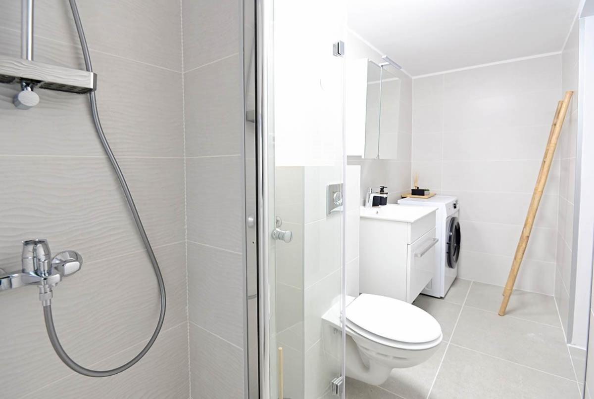 Apartment D & Studio L Dobrinj Eksteriør bilde