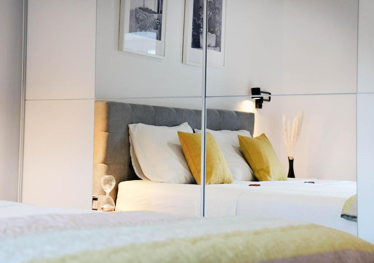 Apartment D & Studio L Dobrinj Eksteriør bilde